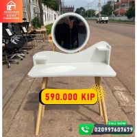 Bàn trang điểm ໂຕະແຕ່ງໜ້າ